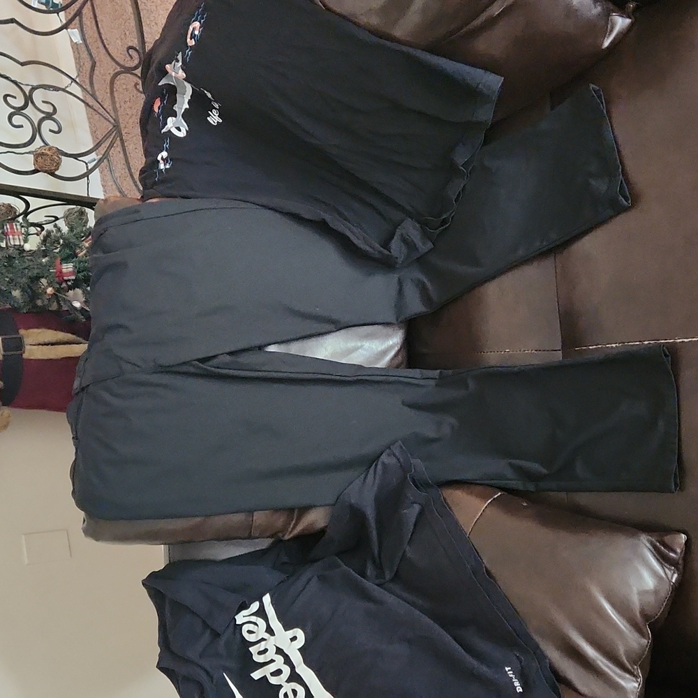 2 men size 29 RSQ pants and 1 med hurley jogger. 2 men size small shirts